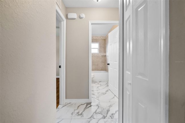 4250 Nw 26 Th Ter, House other with 3 bedrooms, 2 bathrooms and null parking in Ocala FL | Image 13