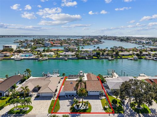 320 Belle Isle Ave, BELLEAIR BEACH, FL, 33786-3608 | Card Image