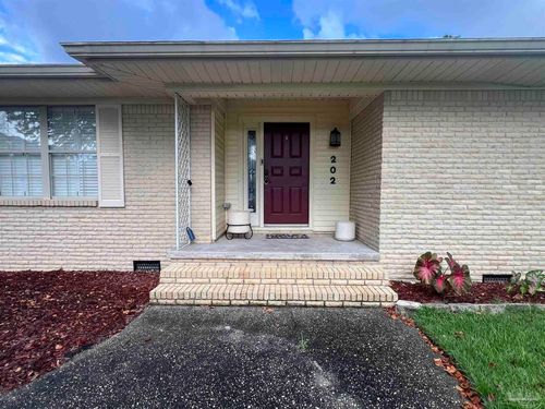 202 Campbellton Ln, Pensacola, FL, 32506-5150 | Card Image