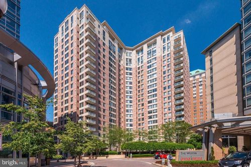 ph07-851 N Glebe Rd, ARLINGTON, VA, 22203-1816 | Card Image