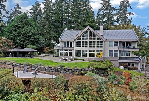 8045 Possession Rd, Clinton, WA, 98236-8913 | Card Image