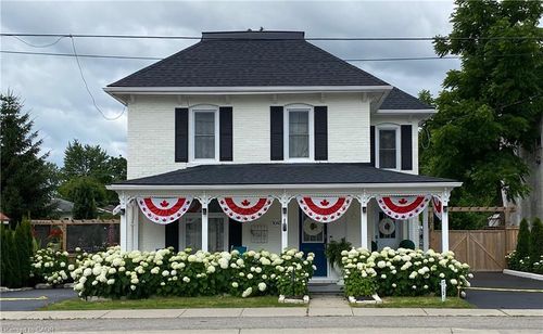 1047 Bay St, Norfolk, ON, N0E1M0 | Card Image