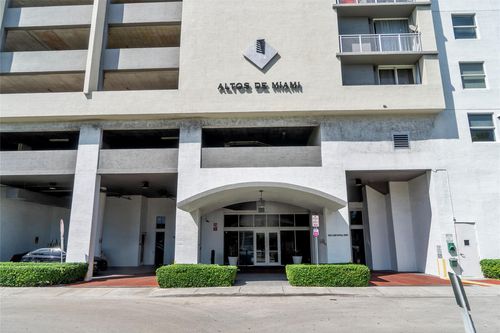 apt-809-1 Glen Royal Pkwy, Miami, FL, 33125-5290 | Card Image