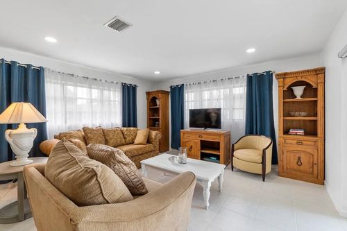2270 Se 5th St, Pompano Beach, FL, 33062-6006 | Card Image