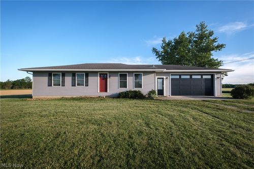 2403 Brokensword Rd, Bucyrus, OH, 44820-8922 | Card Image