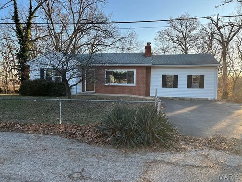 907 Oak Dr, Fenton, MO, 63026-4745 | Card Image