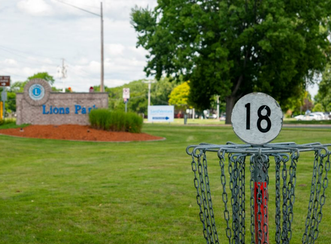 Shakopee Lions Park offers an abundance of activities; an outdoor water park, 18-hole disc golf course and so much more. | Image 35