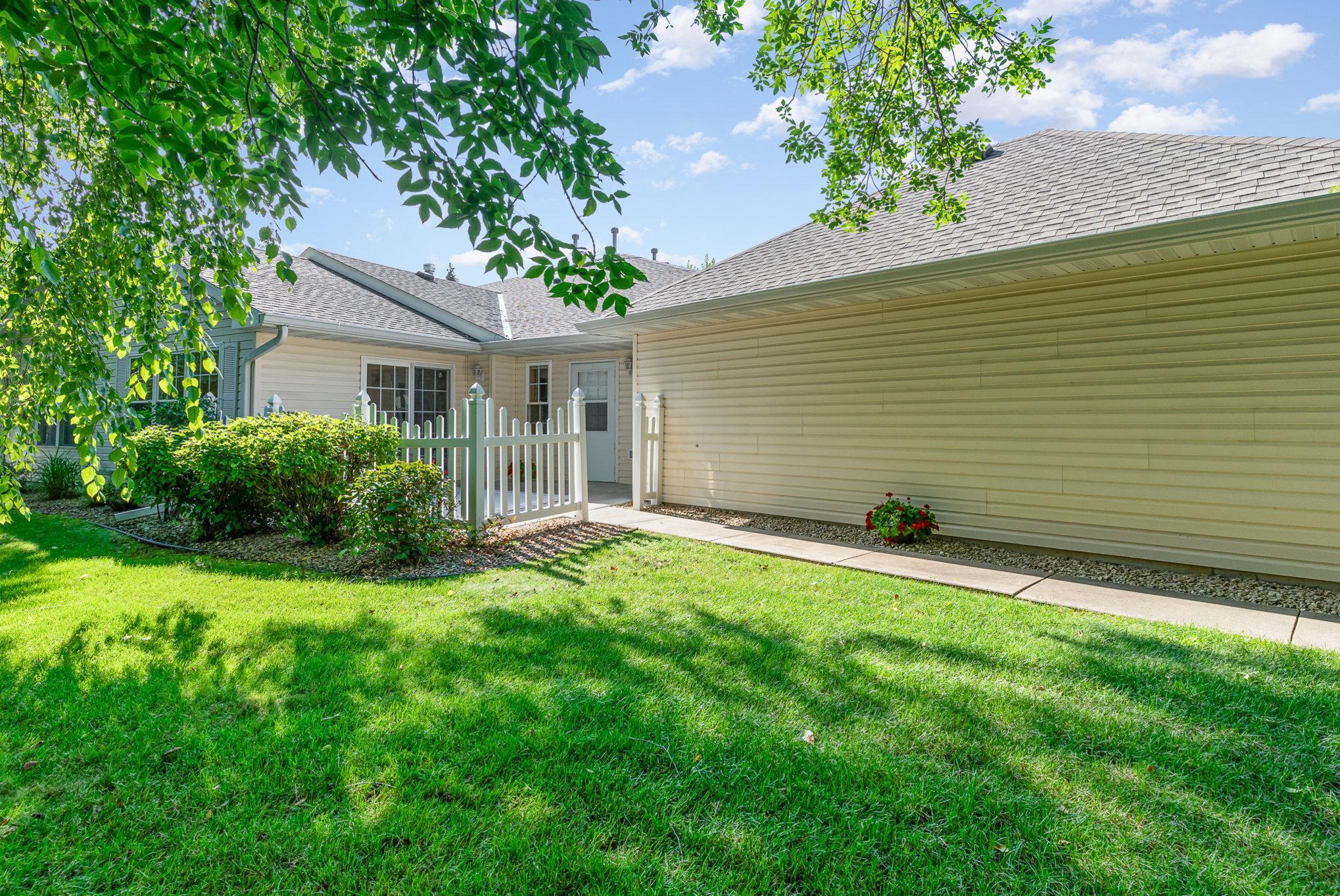 Blackhawk Trl, Inver Grove Heights, MN 55077