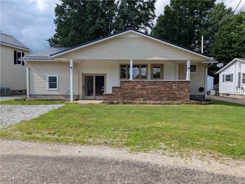 131 Stebbins St, Creston, OH, 44217-9621 | Card Image