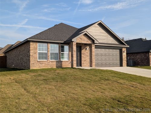 3332 Little John Dr, Durant, OK, 74701-1652 | Card Image