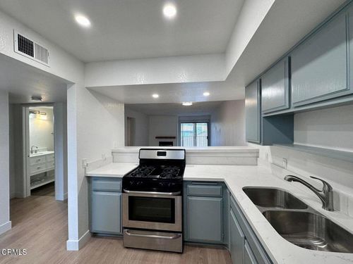 apt-4-3239 Altura Ave, Glendale, CA, 91214-3393 | Card Image