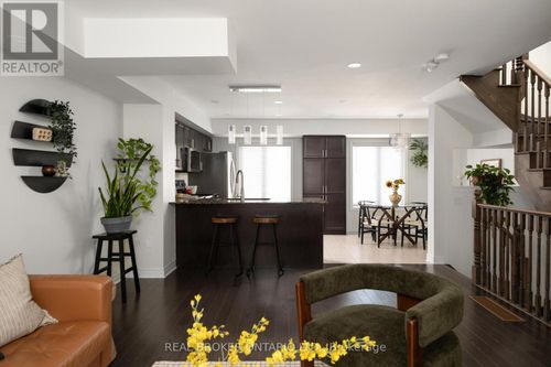81-2280 Baronwood Dr, Oakville, ON, L6M4Z5 | Card Image