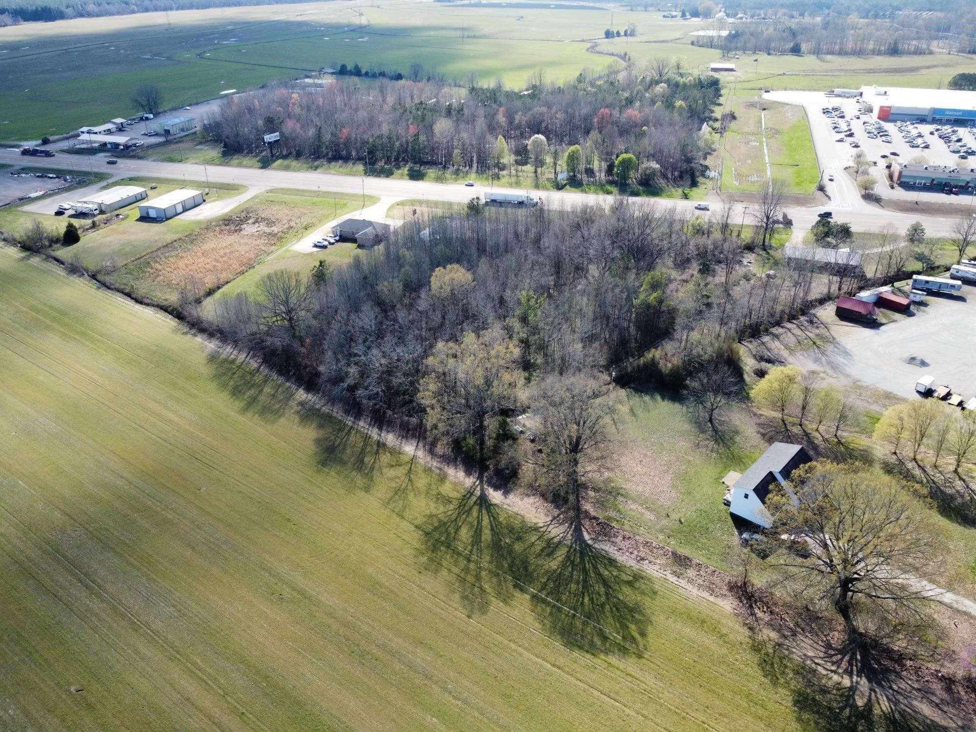 Mulberry Ave, Selmer, TN 38375