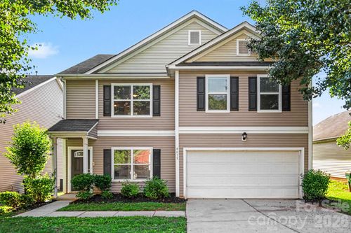 4615 Potters Glen Rd, Charlotte, NC, 28269-7351 | Card Image