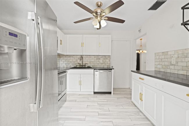 18982 Cloud Lake Cir, House other with 2 bedrooms, 2 bathrooms and null parking in Boca Raton FL | Image 16