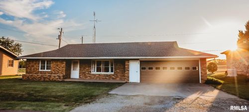 200 N 3rd St, Wyoming, IL, 61491-1131 | Card Image