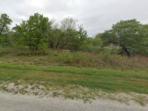 139 Red Fox, Poteet, TX, 78065-3993 | Card Image