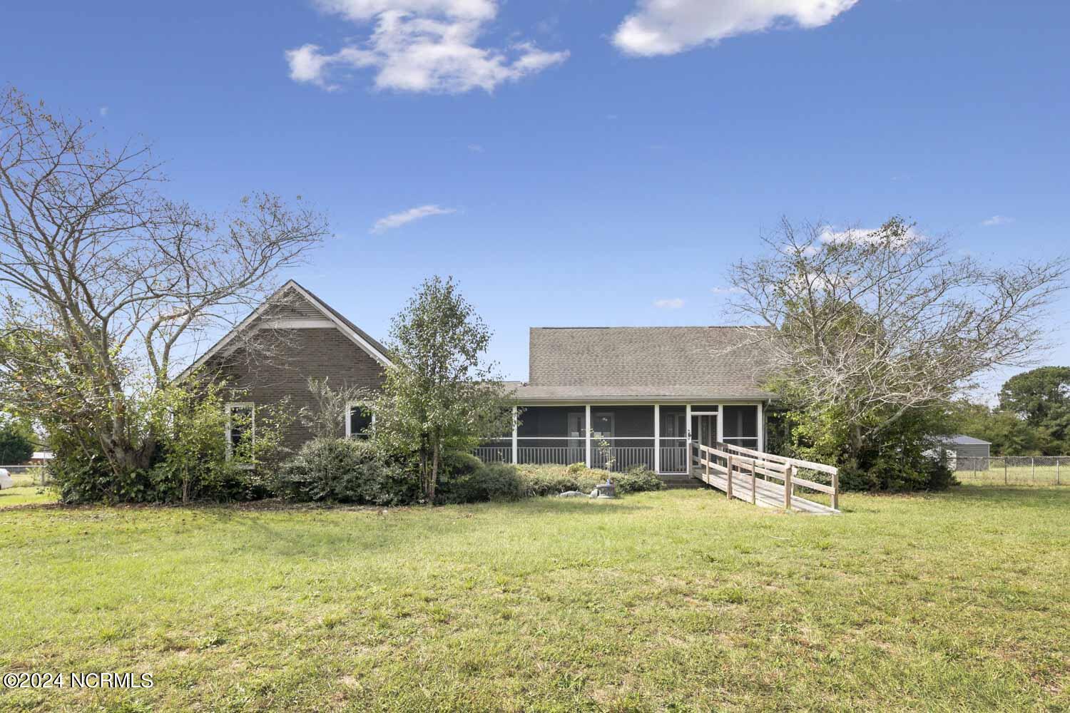 Hayfield Rd, Wade, NC 28395