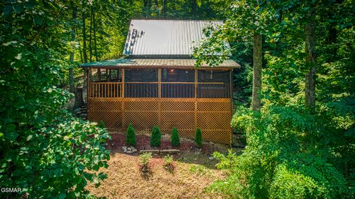 3479 Twin City Way, Pigeon Forge, TN, 37863-7798 | Card Image