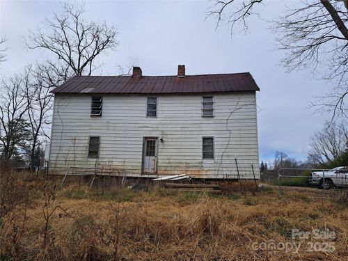 101 Knight Dr, Clyde, NC, 28721-8262 | Card Image