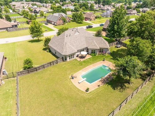 490 Eagle Valley Dr, Oakland, TN, 38060-3514 | Card Image
