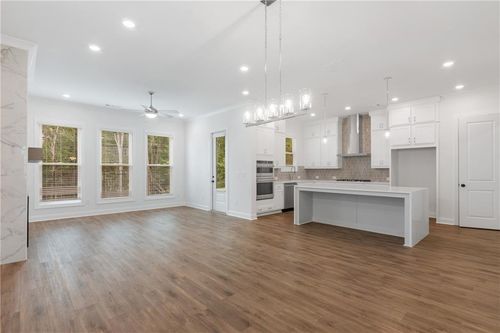 684 Summitt Hill Way, Cumming, GA, 30040-3183 | Card Image