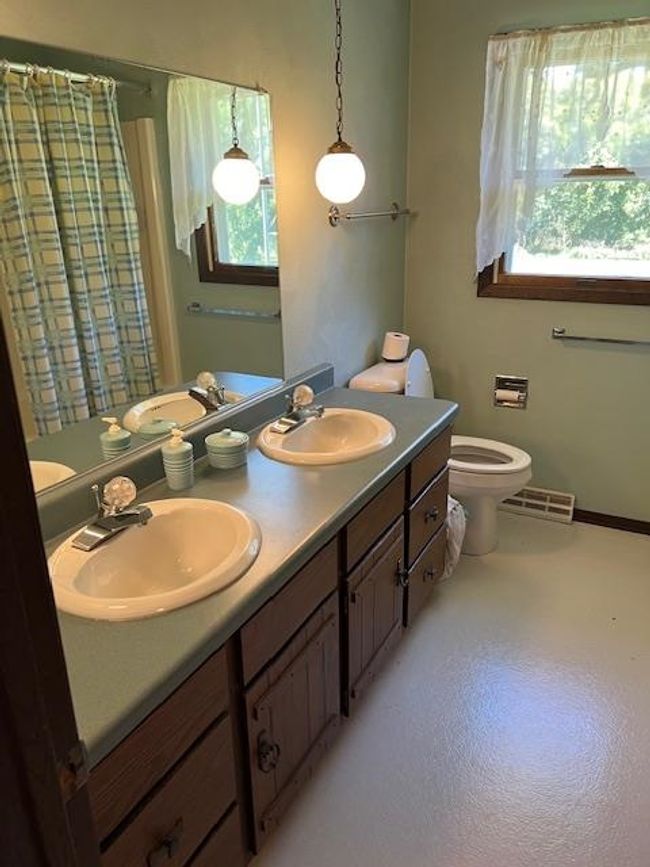 N4175 State Road 49, Home with 4 bedrooms, 3 bathrooms and null parking in Brandon WI | Image 40