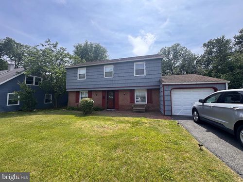 21 Bartlett Ln, Willingboro, NJ, 08046-3905 | Card Image