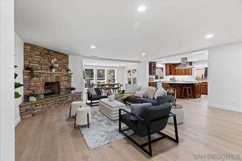 12-16902 Via De Santa Fe, Rancho Santa Fe, CA, 92091-4606 | Card Image