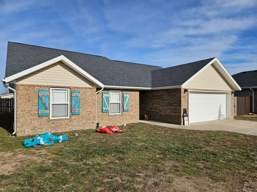 427 Todd Ln, Mount Vernon, MO, 65712-7501 | Card Image