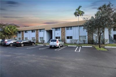 203 - 8400 W Sample Rd, Condo with 2 bedrooms, 2 bathrooms and null parking in Coral Springs FL | Image 1