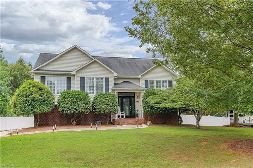 7340 Franklin Rd, Lewisville, NC, 27023-8314 | Card Image