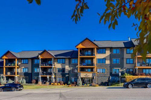 204-103 Valley Ridge Manor Nw, Calgary, AB, T3B6C5 | Card Image