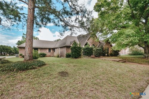 108 Green Way, Victoria, TX, 77904-3329 | Card Image