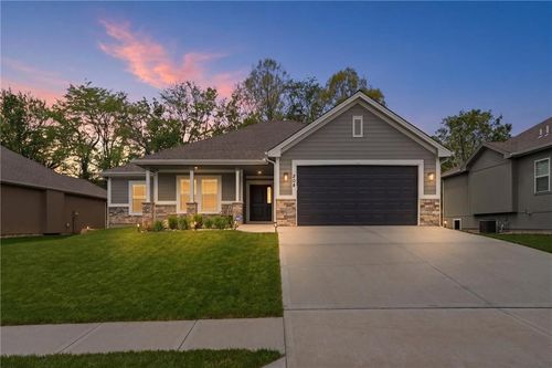 204 S Marimack Ct, Kearney, MO, 64060-7556 | Card Image