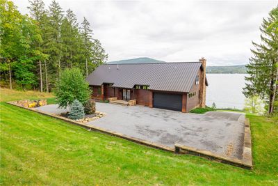 5864 Seneca Point Road, House other with 4 bedrooms, 4 bathrooms and null parking in South Bristol NY | Image 2