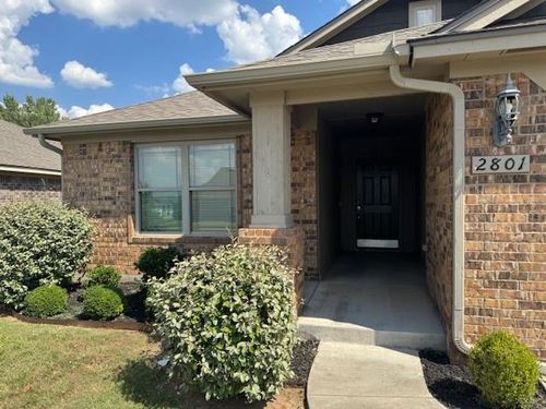 2801 Leopard Lily Dr, Norman, OK, 73069-9609 | Card Image