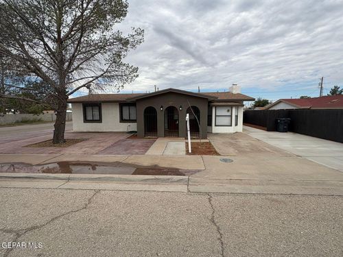 316 6th St, Anthony, TX, 79821-7117 | Card Image