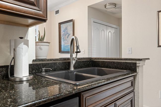 UNIT-302 - 6000 Shepherd Mountain Cv, Condo with 2 bedrooms, 2 bathrooms and 2 parking in Austin TX | Image 10