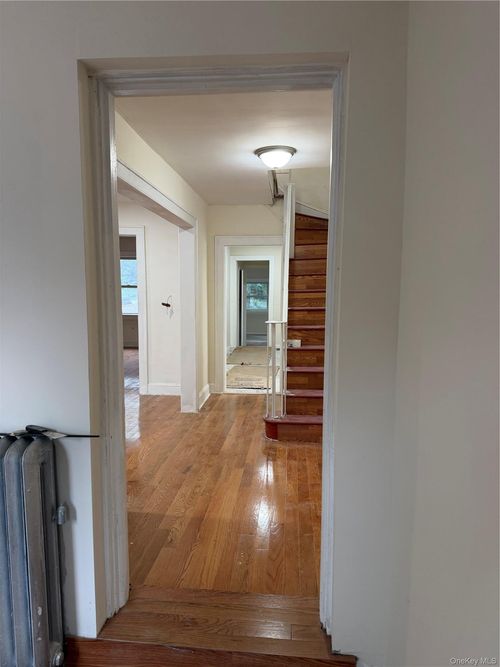 30-21 37th St, Long Island City, NY, 11103 | Card Image