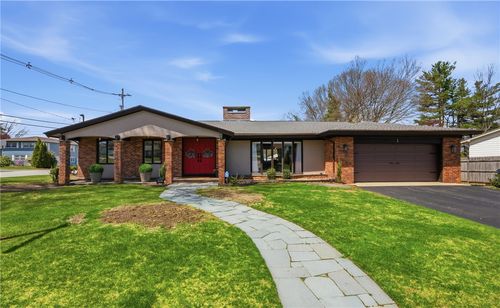 1 Wenscott Ln, North Providence, RI, 02904-3813 | Card Image