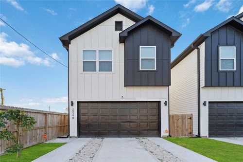 b-3034 Gray St, Houston, TX, 77004-1726 | Card Image