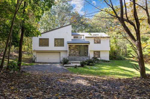 103 Old Highland Tpke, Garrison, NY, 10524-3402 | Card Image