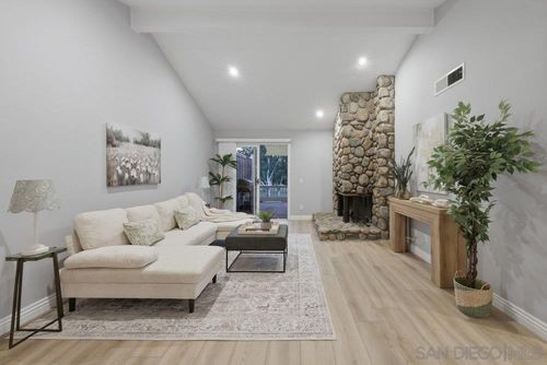 8635 Circle R Valley Ln, Escondido, CA, 92026-5909 | Card Image