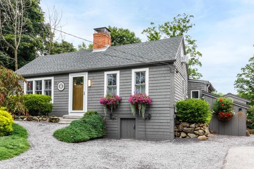 2004 Hopkinton Rd, Hopkinton, NH, 03229-2834 | Card Image