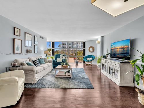 apt-409-6423 Collins Ave, Miami Beach, FL, 33141-4640 | Card Image