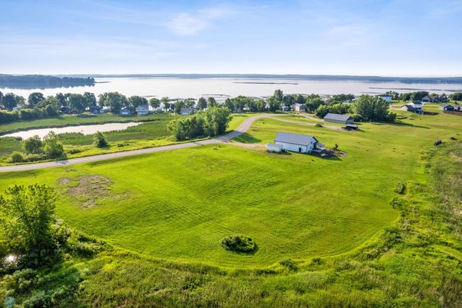 Lot 16 - view towards Lida | Image 18