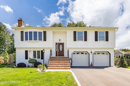 20 Heathrow Ln, Old Bridge, NJ, 08857-2769 | Card Image