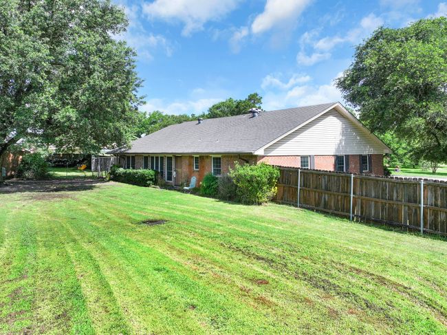 1440 Live Oak St, House other with 3 bedrooms, 3 bathrooms and null parking in Sulphur Springs TX | Image 34