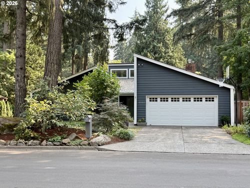 4960 Centerwood St, Lake Oswego, OR, 97035-8205 | Card Image